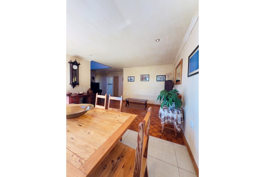4 Bedroom Property for Sale in Kensington Western Cape